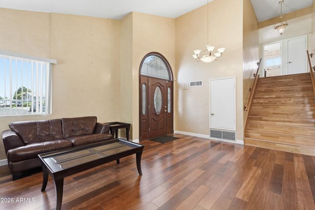4901 W SELDON Lane, Glendale, AZ 85302
