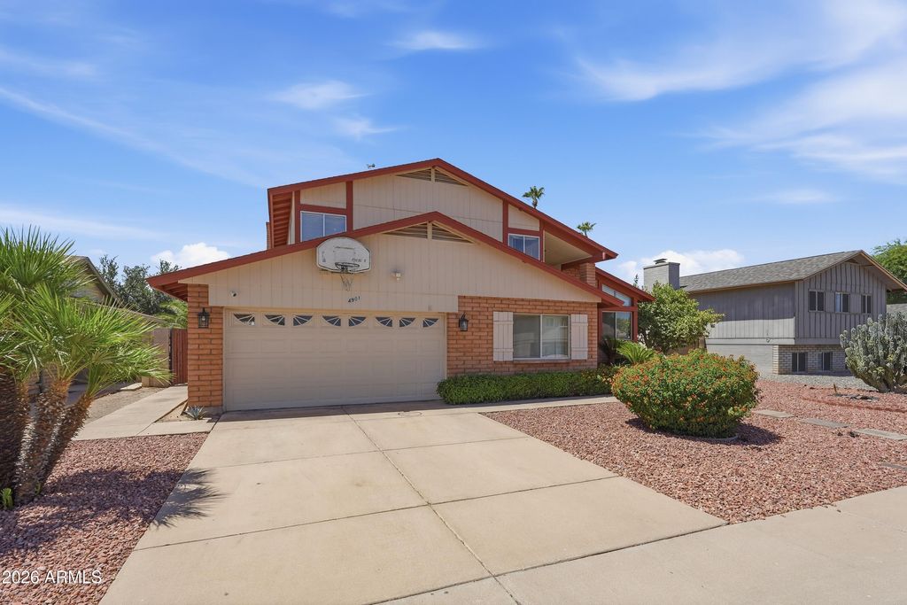 4901 W SELDON Lane, Glendale, AZ 85302 — photo 3