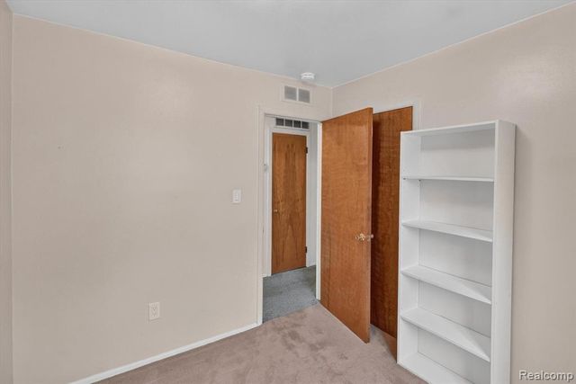2199 Pearl Avenue, Warren, MI 48091