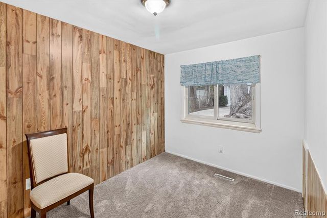 2199 Pearl Avenue, Warren, MI 48091