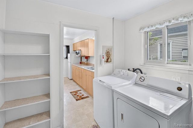2199 Pearl Avenue, Warren, MI 48091