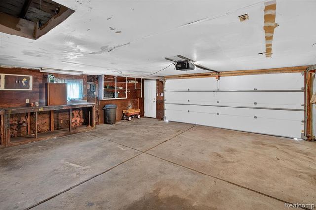 2199 Pearl Avenue, Warren, MI 48091