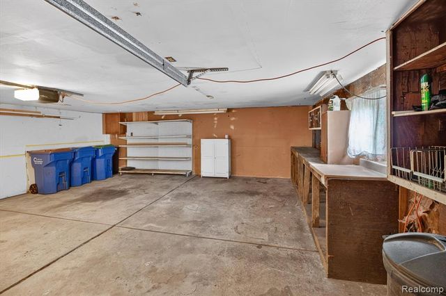 2199 Pearl Avenue, Warren, MI 48091