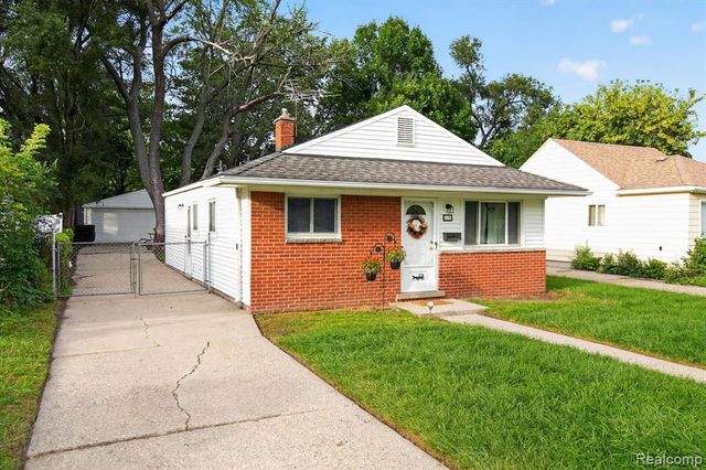 2199 Pearl Avenue, Warren, MI 48091