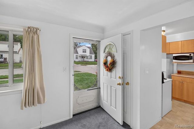 2199 Pearl Avenue, Warren, MI 48091
