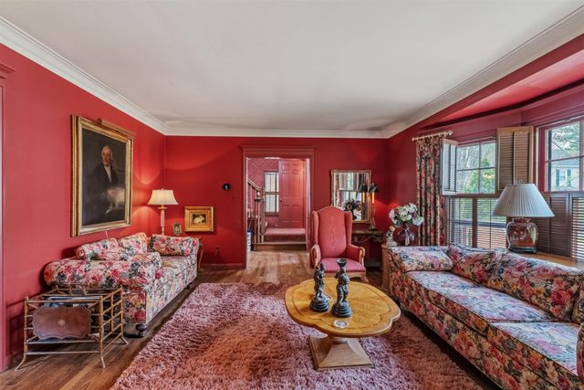 50 Cranford Lane, Grosse Pointe, MI 48230