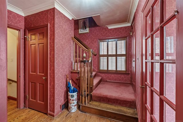 50 Cranford Lane, Grosse Pointe, MI 48230