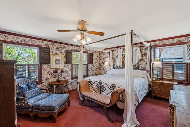 50 Cranford Lane, Grosse Pointe, MI 48230