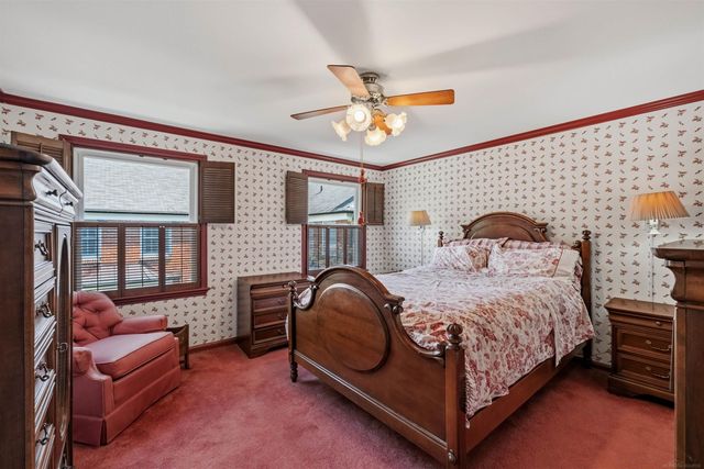 50 Cranford Lane, Grosse Pointe, MI 48230