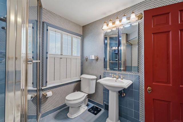 50 Cranford Lane, Grosse Pointe, MI 48230