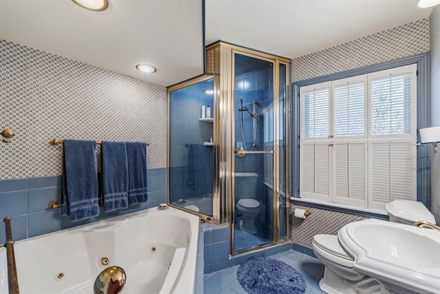 50 Cranford Lane, Grosse Pointe, MI 48230