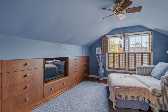50 Cranford Lane, Grosse Pointe, MI 48230