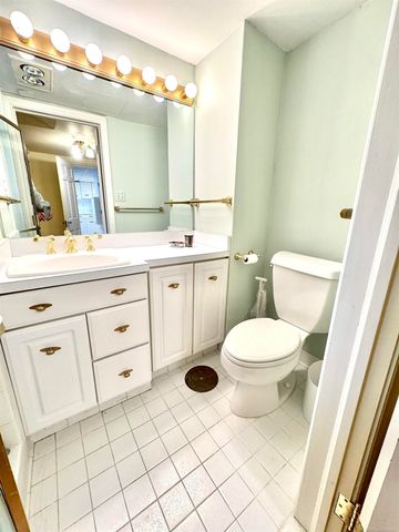 50 Cranford Lane, Grosse Pointe, MI 48230