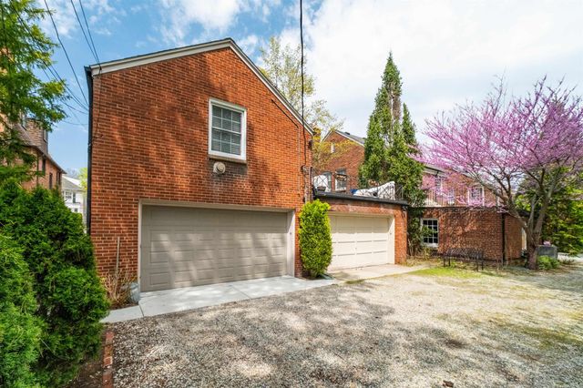 50 Cranford Lane, Grosse Pointe, MI 48230