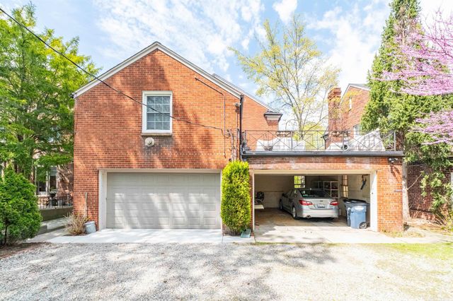 50 Cranford Lane, Grosse Pointe, MI 48230