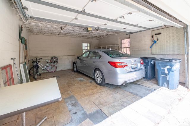 50 Cranford Lane, Grosse Pointe, MI 48230