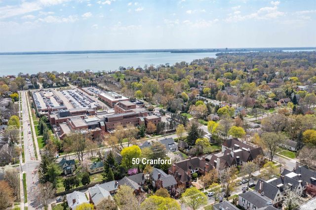 50 Cranford Lane, Grosse Pointe, MI 48230