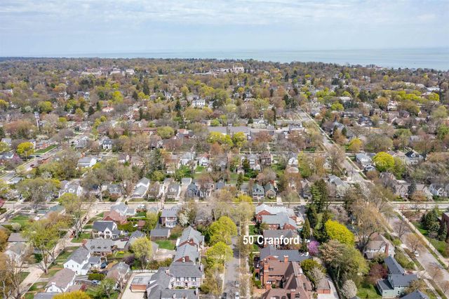 50 Cranford Lane, Grosse Pointe, MI 48230