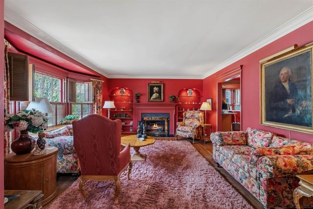 50 Cranford Lane, Grosse Pointe, MI 48230