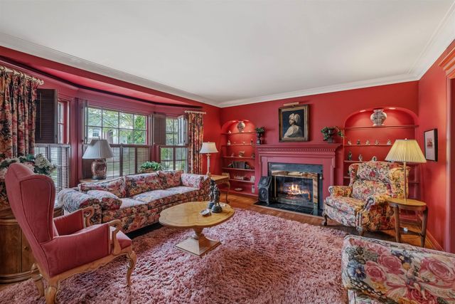 50 Cranford Lane, Grosse Pointe, MI 48230
