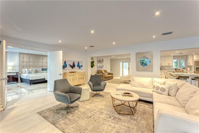 1800 SE Admirals Way, Fort Lauderdale, FL 33316