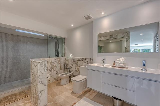 1800 SE Admirals Way, Fort Lauderdale, FL 33316