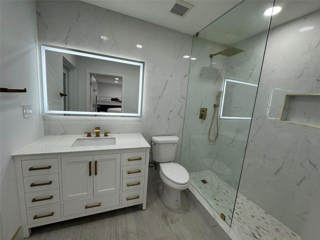 1800 SE Admirals Way, Fort Lauderdale, FL 33316