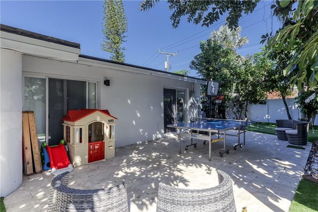 1800 SE Admirals Way, Fort Lauderdale, FL 33316