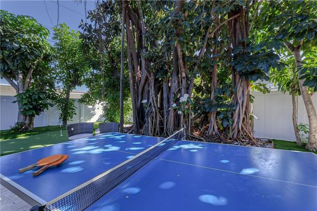 1800 SE Admirals Way, Fort Lauderdale, FL 33316