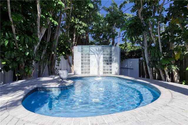 1800 SE Admirals Way, Fort Lauderdale, FL 33316