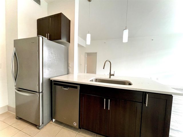 2222 Smith Street 122, Houston, TX 77002
