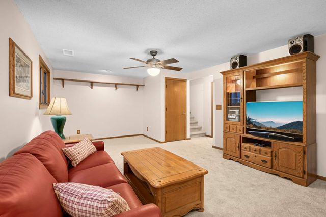 10134 Utah Avenue S, Bloomington, MN 55438