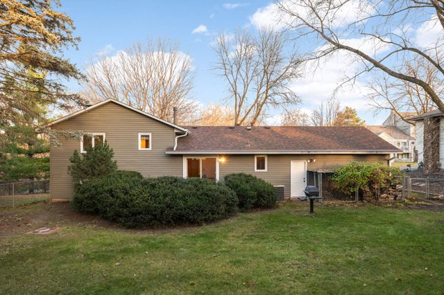 10134 Utah Avenue S, Bloomington, MN 55438