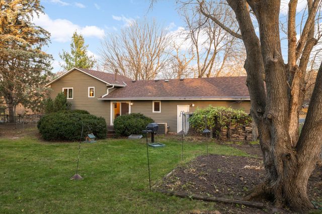 10134 Utah Avenue S, Bloomington, MN 55438