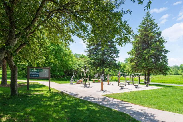 10134 Utah Avenue S, Bloomington, MN 55438