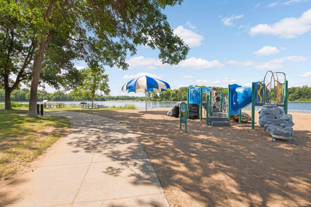 10134 Utah Avenue S, Bloomington, MN 55438