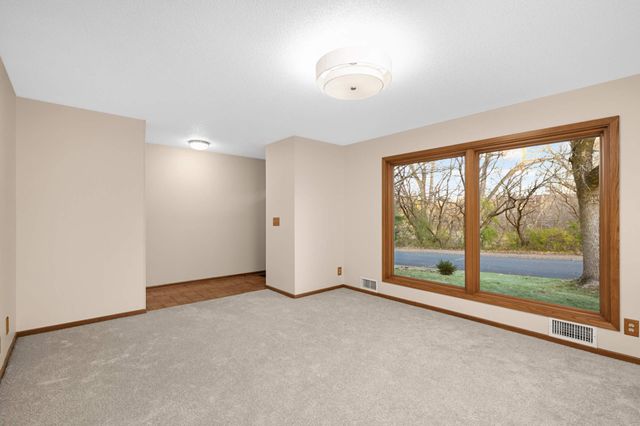 10134 Utah Avenue S, Bloomington, MN 55438