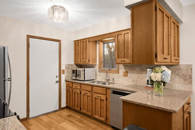 10134 Utah Avenue S, Bloomington, MN 55438