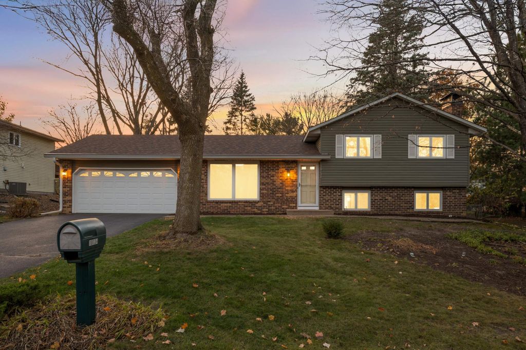 10134 Utah Avenue S, Bloomington, MN 55438