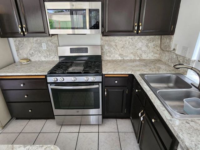 9020 Penticton Way, San Diego, CA 92126