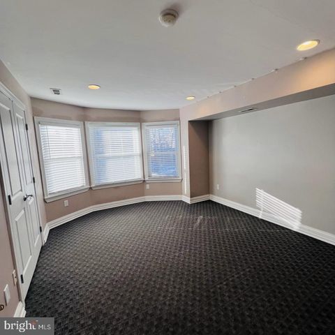 619 S 42ND ST, Philadelphia, PA 19104