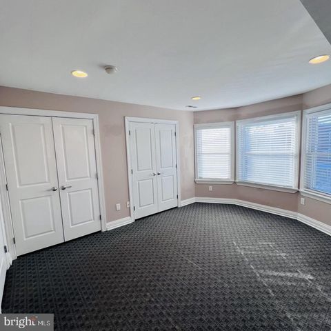 619 S 42ND ST, Philadelphia, PA 19104