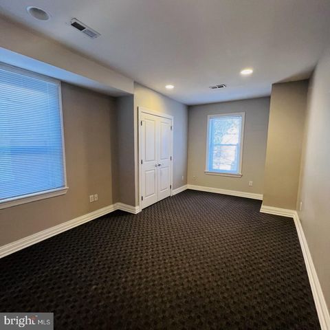 619 S 42ND ST, Philadelphia, PA 19104