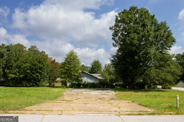 8465 Kendrick Road, Jonesboro, GA 30238