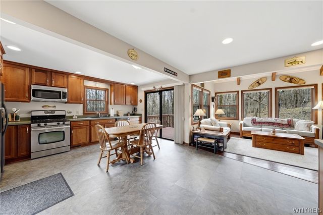 10 Abbott Hill Road Extension, Concord, NY 14025