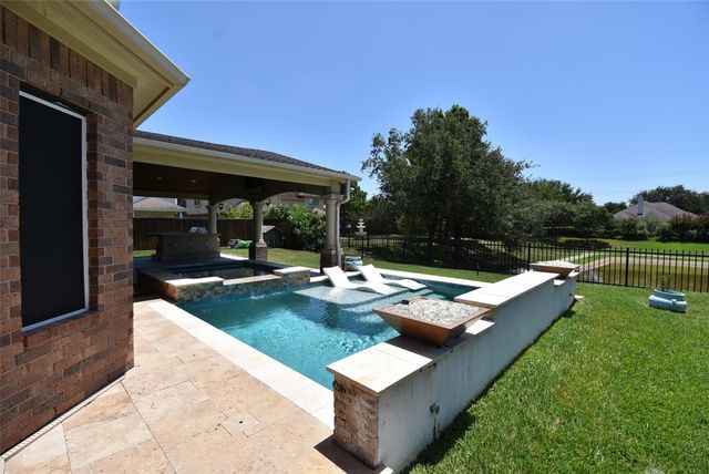 16915 Locust Springs Drive, Houston, TX 77095