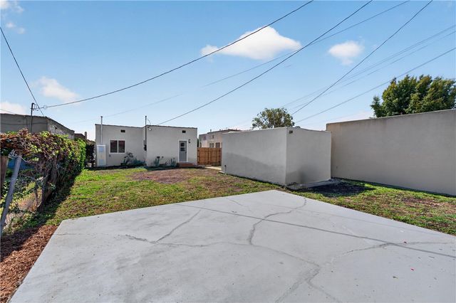 7611 S Hobart, Los Angeles, CA 90047