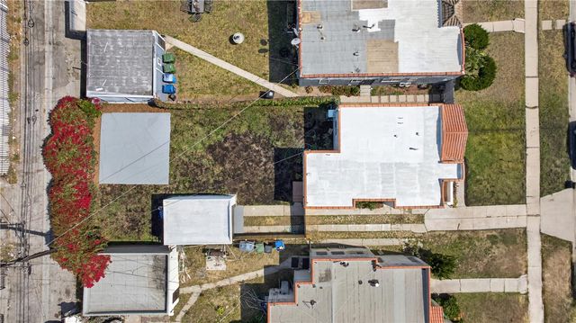 7611 S Hobart, Los Angeles, CA 90047