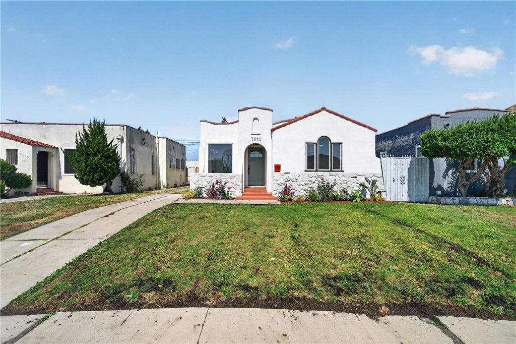7611 S Hobart, Los Angeles, CA 90047