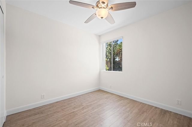7211 Cozycroft Avenue 16, Winnetka, CA 91306